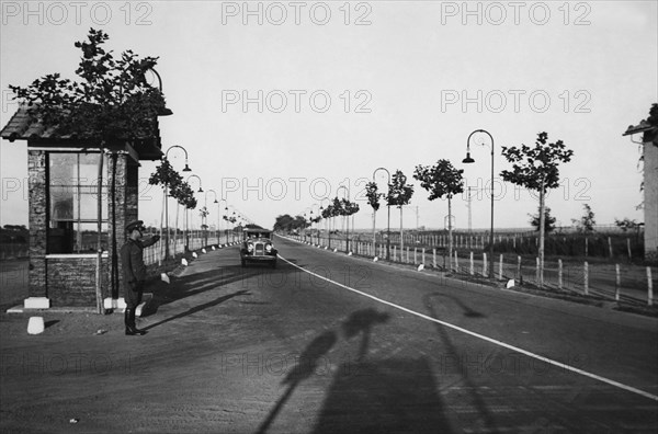 Lazio. roma-ostia highway. 1920-30