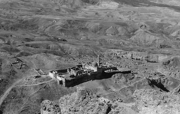 Turkey. ararat area. aerial view of the dead city eski dogubayazit. 1961