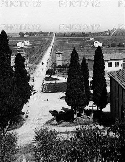 Italy. Italy. Tuscany. Poggio di Fattoria. alberone factory. 1920-30