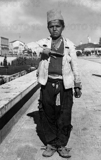 Greeting Zoghista. Tirana. 1900-10