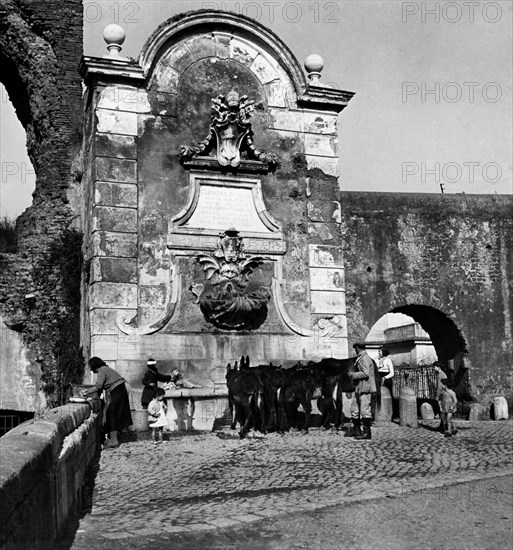 Fountain By Clemente Xii. Smart Door. Rome 1950