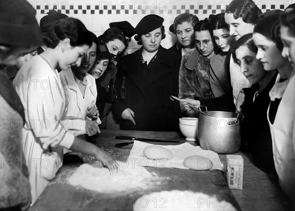 Baking Lesson. 1938