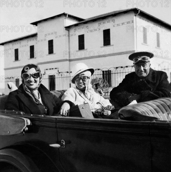 Africa. Libya. Ladies Taking Part In The Desert Cruise. 1935