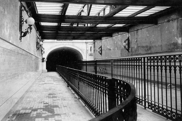 Cumana Railway Station. Gallery That Leads To Piazza Amedeo. Naples. Campania. Italy 1910-20