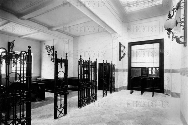 Cumana Railway. Lobby. Naples. Campania. Italy 1925