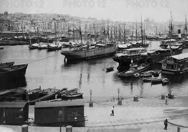 Italy. Campania. Napoli. Harbour. 1900-1910
