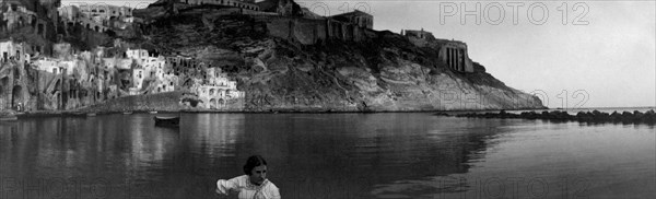 Punta Dei Monaci. Corricella. Procida. Campania. Italy 1910-20