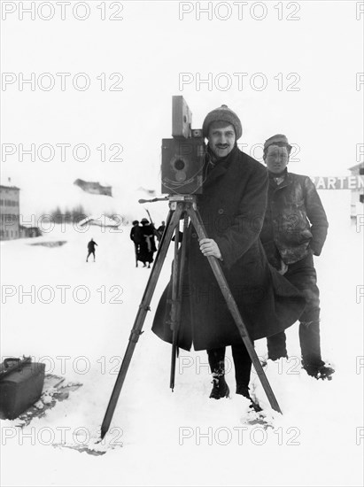 Italy. Man With Cinematograph. 1910-20