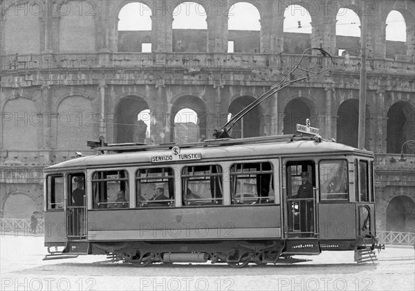 Tourist Tram In Rome. 1920