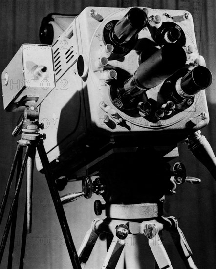 English Camera. 1959