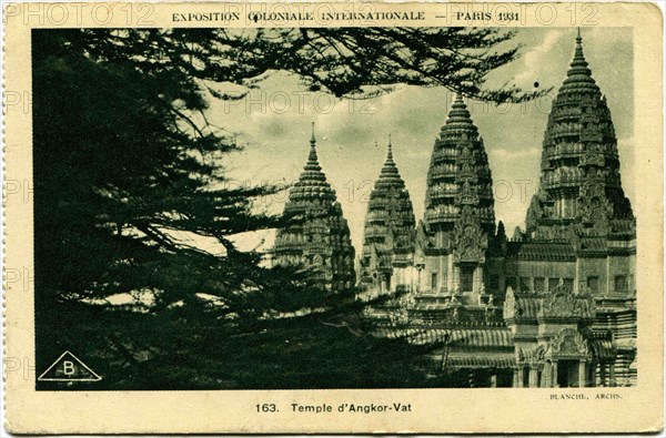 Edition Braun and Cie shows Angkor Temple.