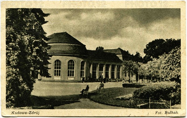 Bulhak shows pump room with mineral water in Kudowa-Zdroj.