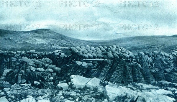 Improvised trench built of stones placed withing wicker baskets on Lago Mucile, Cardo di Montalone.