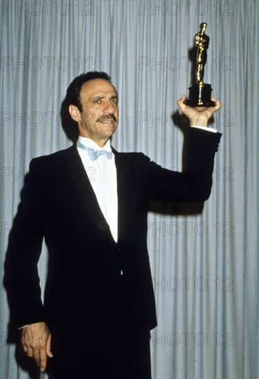 Fahrid Murray Abraham With Oscar Award.