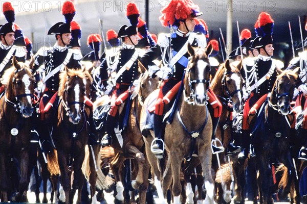 Parade, Carabinieri.