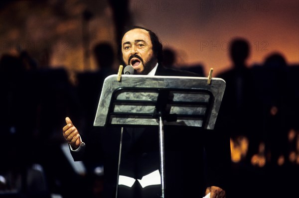 Luciano Pavarotti.