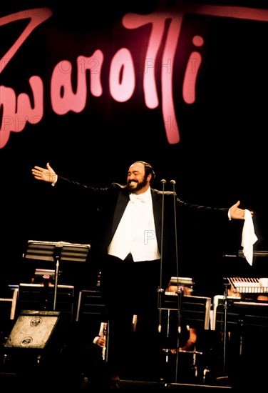 Luciano Pavarotti.