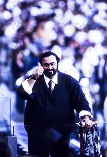 Luciano Pavarotti.