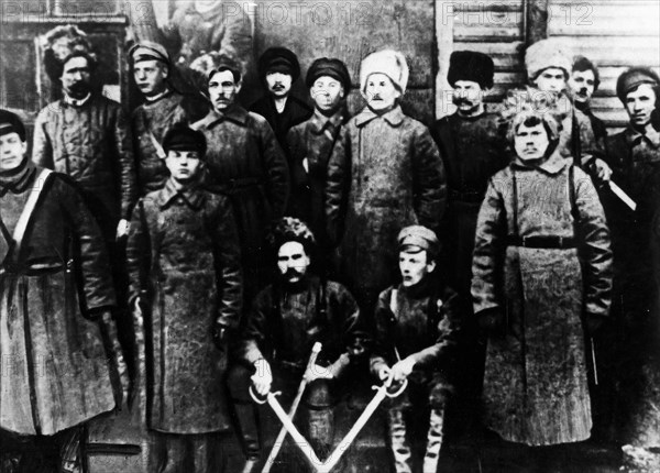 Red Guards, Russian Revolution.