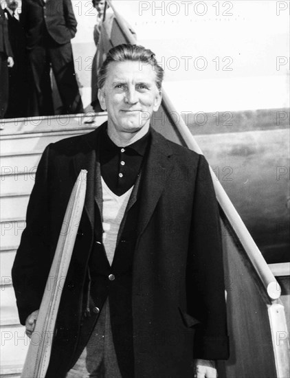 Kirk Douglas.