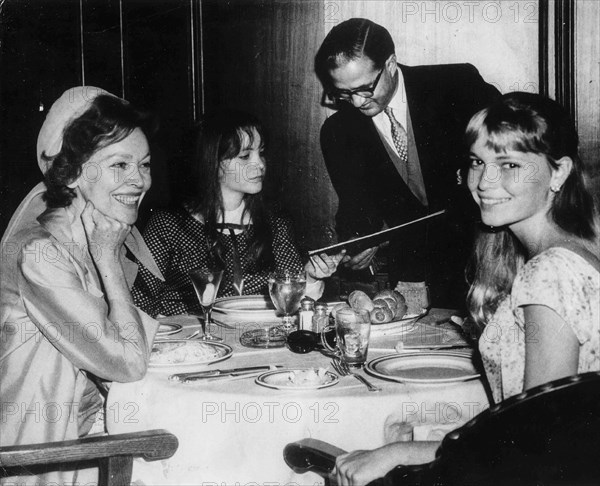 My Farrow With Her Mother Maureen O'Sullivan And Her Sister Tisa Farrow.