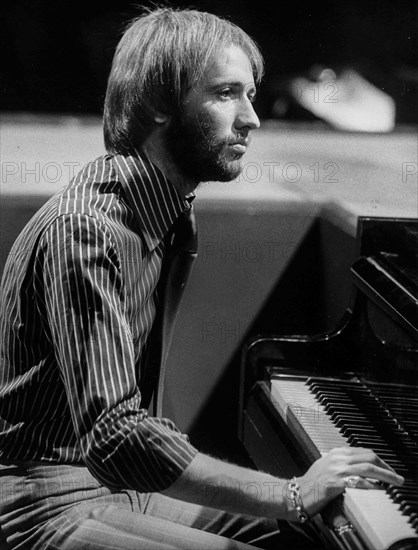 Maurice Gibb.