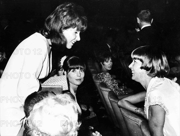 Elsa Martinelli, Ornella Vanoni and Delia Scala.