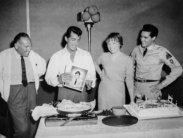 Hal Wallis, Dean Martin, Shirley Maclaine and Elvis Presley.