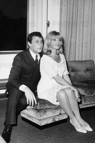 Tony curtis, monica vitti, 1966