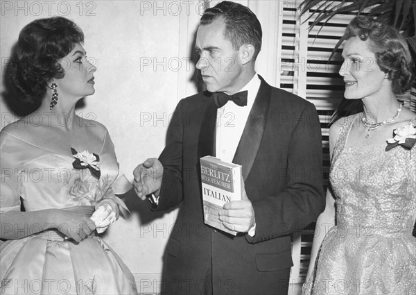 Gina lollobrigida, richard nixon, pat nixon