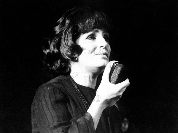 Amalia rodrigues, 1972