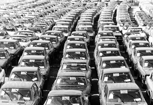Italy, trofarello, fiat automotive industry, finished cars for sale, 70s