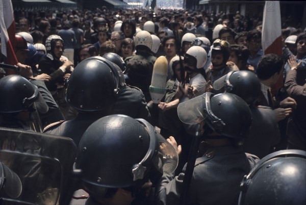 Police and demonstrating, 70's