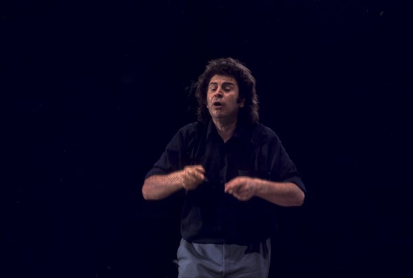Mikis theodorakis