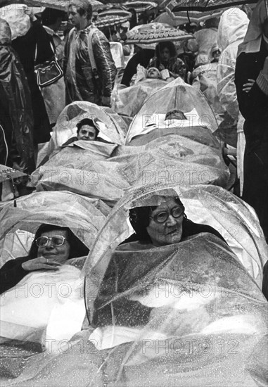 Disableds attending pope paul VI, bergamo, 60's