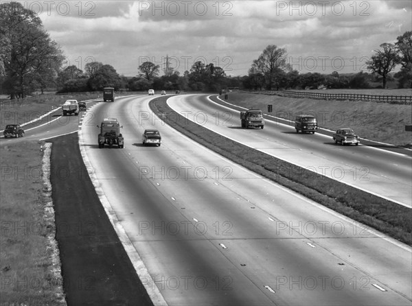 The M1 is a north‚ÄövÑv¨south motorway in England connecting London to Leeds, 60's