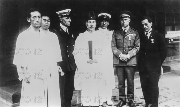 Francesco de pinedo ed ernesto campanelli in tokyo, 1925