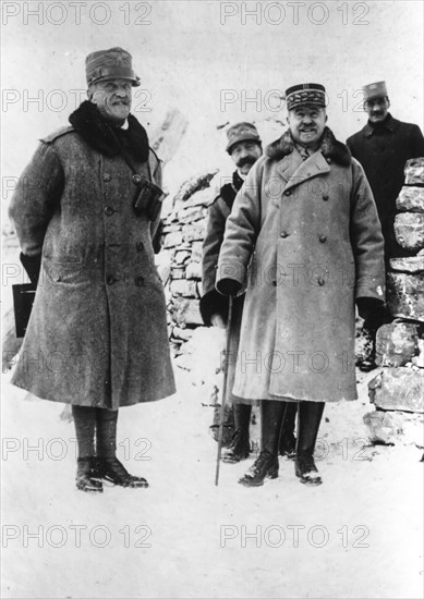Vittorio Emanuele III with a French general on the Italian front in the winter of 1918