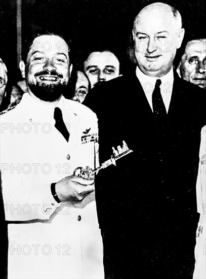 Italo Balbo in New York while receiving the symbolic keys of the city in 1933