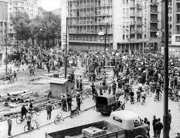 Demonstration and strike in front of the Chamber of Labour in Piazzale Loreto,  Milan, 1960