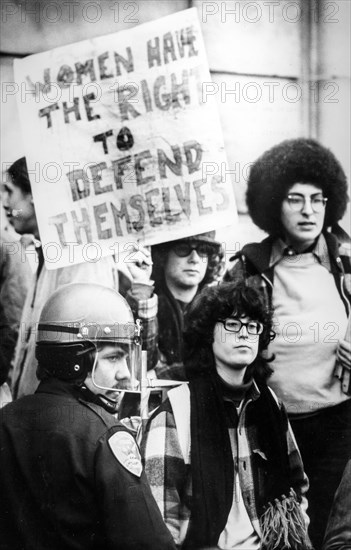 San francisco, feminist demonstration outside the governor's palace