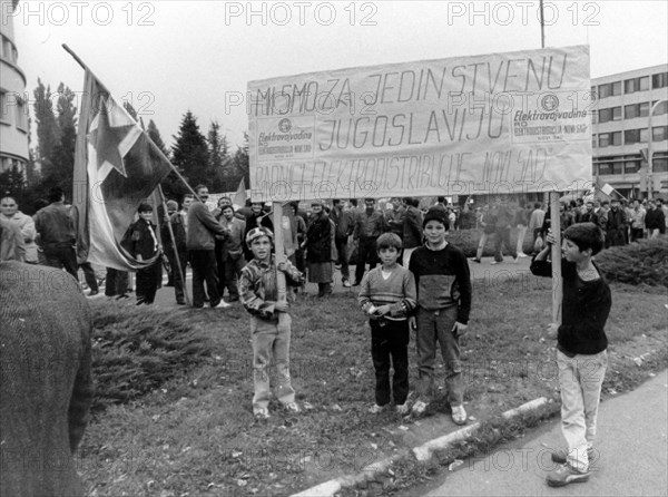 The yogurt revolution, anti-bureaucratic revolution, novi sad, 1988