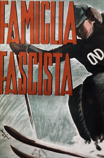 Cover of the magazine famiglia fascista