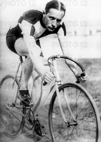 Cyclist, 20s