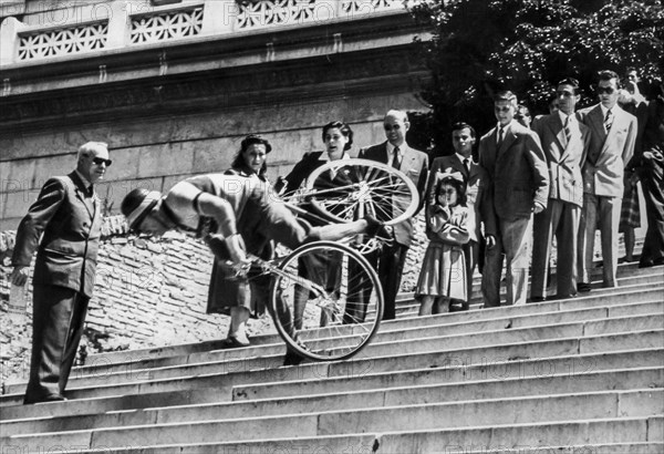 Luigi madrulli, roman sportsman who fell from a staircase, roma 20s