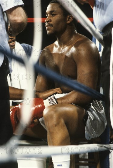 Larry Holmes wins against Witherspoon, the 80s