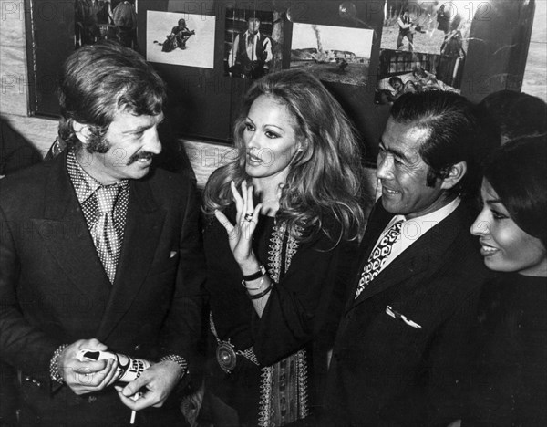 Jean paul belmondo, ursula andress, toshiro mifune, 1971