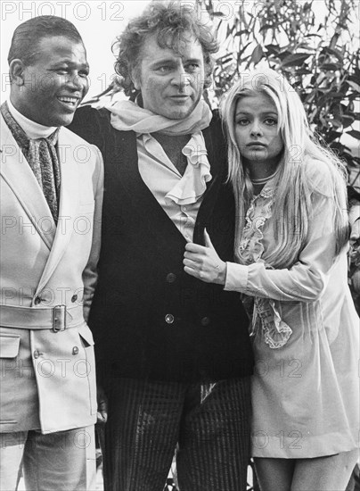 Sugar ray robinson, richard burton, ewa aulin, 1967