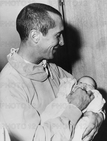 Luis miguel dominguin with daughter paola, madrid 1960