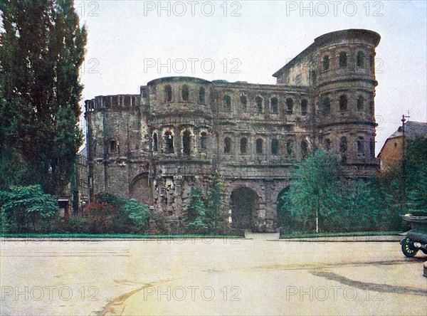 The Porta Nigra in Trier in 1910, Rhineland-Palatinate, Germany, photograph, digitally restored reproduction of an original artwork from the early 20th century, exact original date unknown.